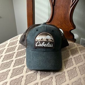 Cabelas snap back hat